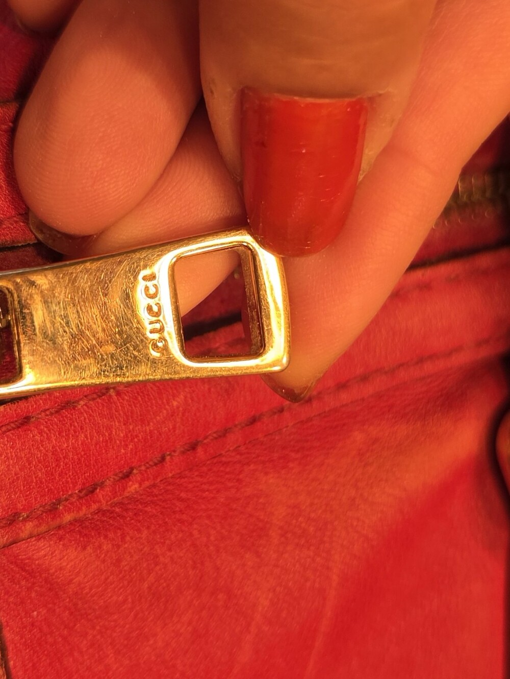Gucci Boston Bag in Red With FLAWS - Picture 9 of 16